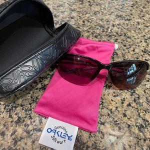 Pink & Black Oakley Unstoppable sunglasses